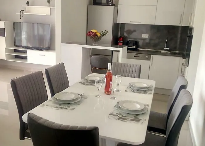 Sunshine Apartment *