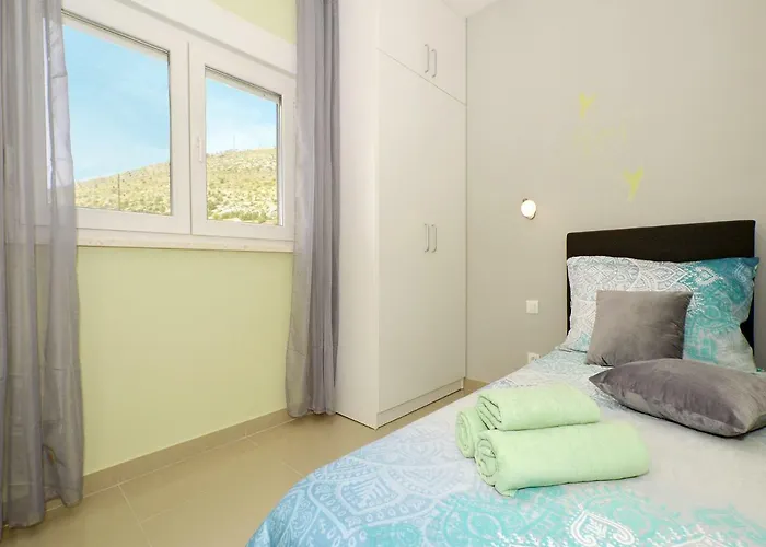 Sunshine Apartment