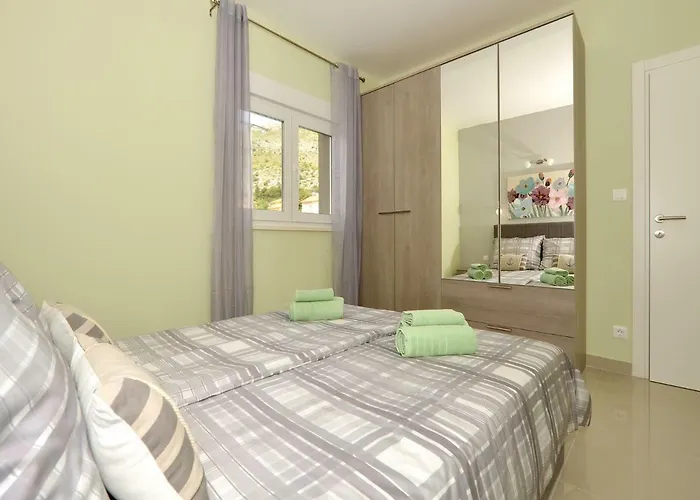 Sunshine Apartment