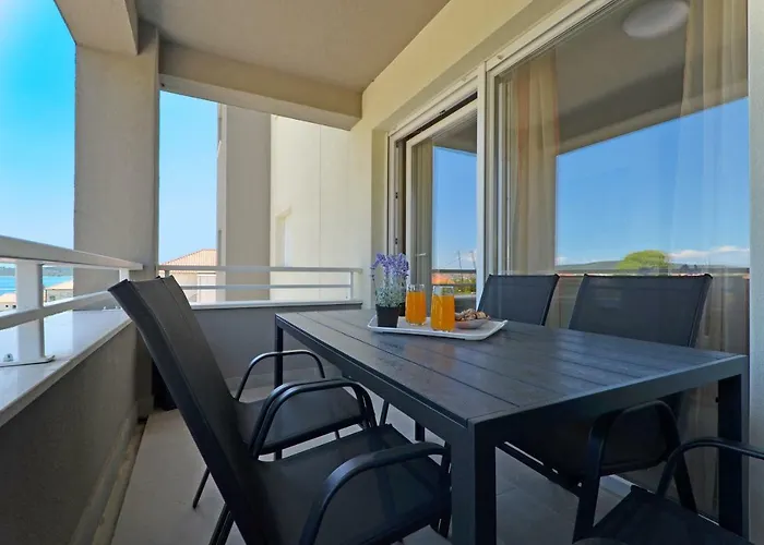 Sunshine Apartment